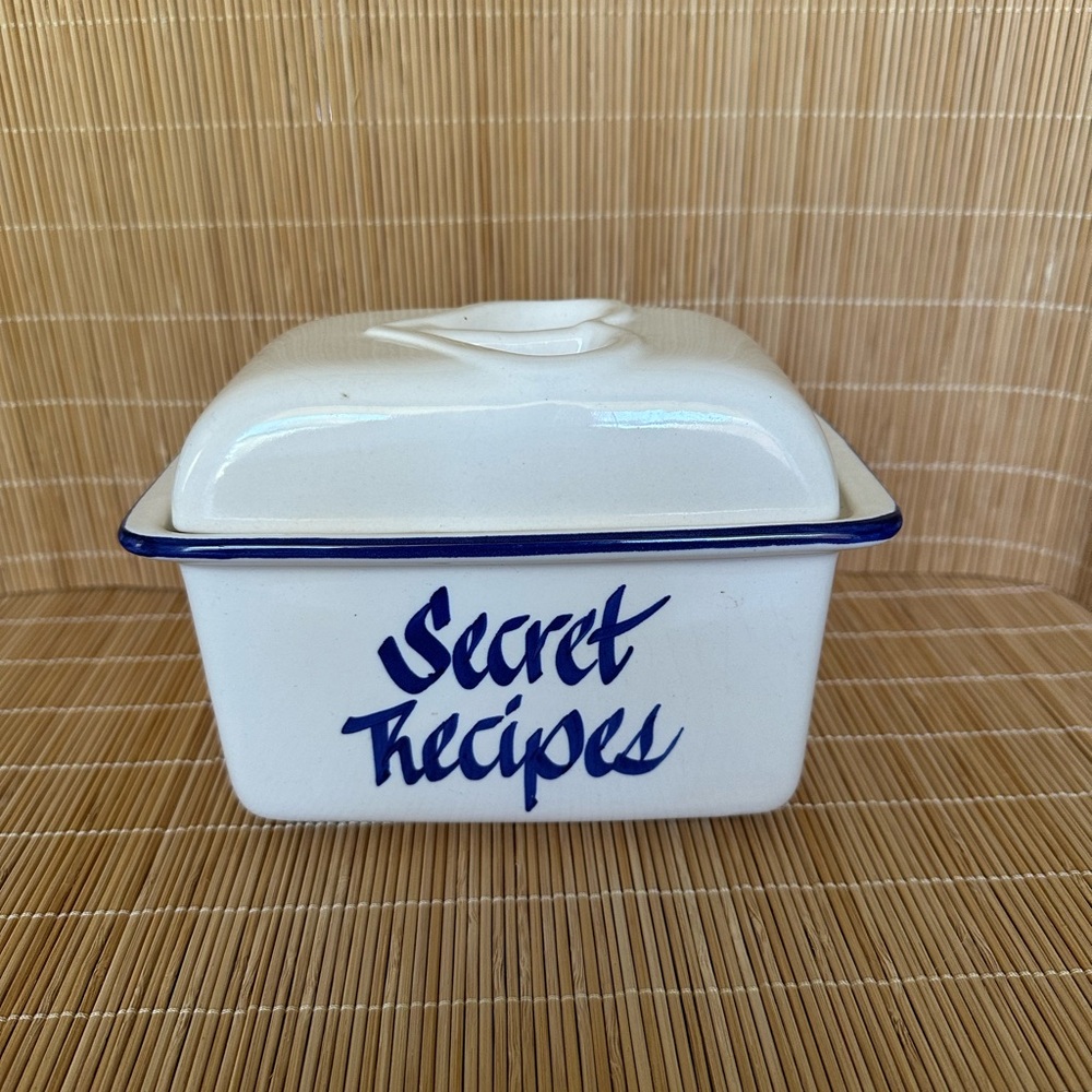 Clay Design Covered Dish